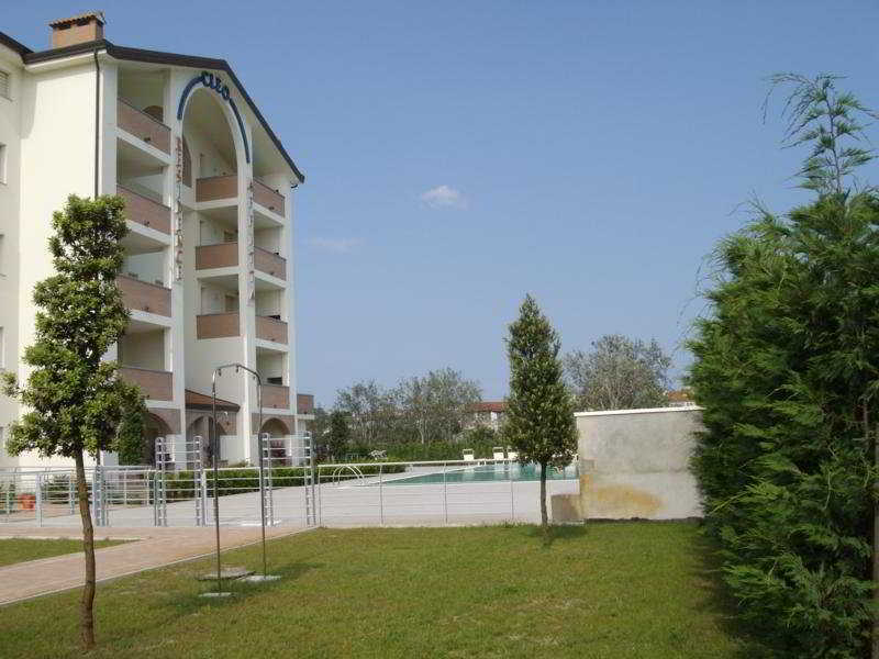 Residence Cleo Llido Degli Estensi Exteriör bild
